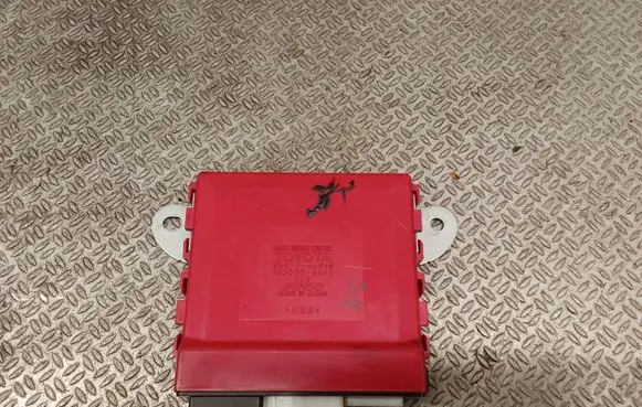 Lexus IS 220D-250-350 Wing mirror control module 8943053010 1233006662