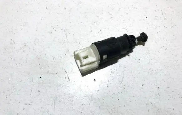 Dacia Sandero Brake pedal sensor switch 8200276361c