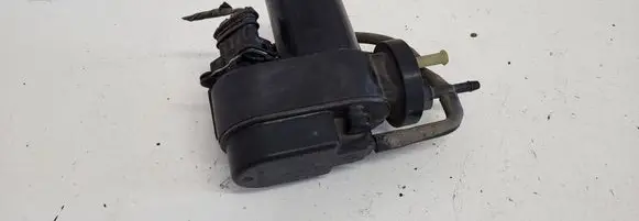 Renault Safrane Central locking vacuum pump 7700841557 003572