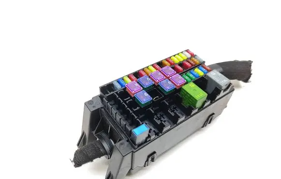 Buick Encore GX I Fuse module E15634000 E10697200