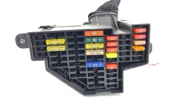 Volkswagen Golf VI Fuse box set 