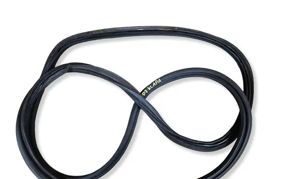 Toyota Prius (XW30) Trunk rubber seal (body) 6788147022