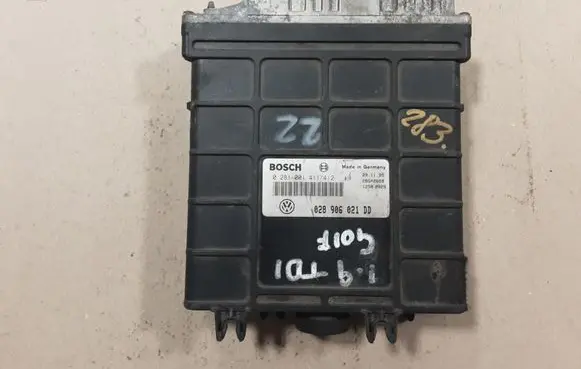 Volkswagen PASSAT B5 Engine control unit/module 028906021DD 0281001411412