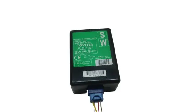 Toyota Avensis T270 Door central lock control unit/module 8974005030 61B381000