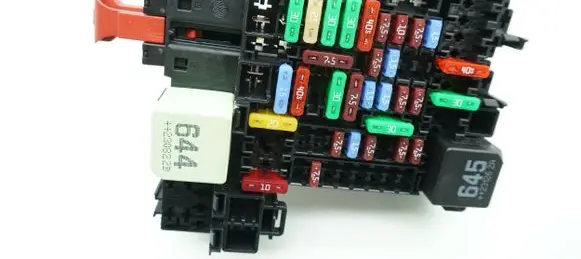 Audi A3 S3 8V Fuse box set 2Q0937615A