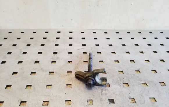 BMW 5 E60 E61 Fuel Injector clamp holder