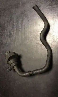 BMW 7 E38 Fuel tank valve 1748875