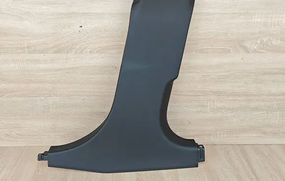 BMW 4 G22 G23 G24 G26 (B) pillar trim (bottom) 7490760