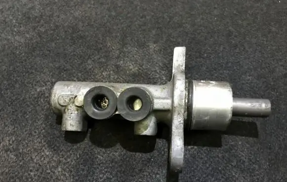 Audi A3 S3 8L Master brake cylinder