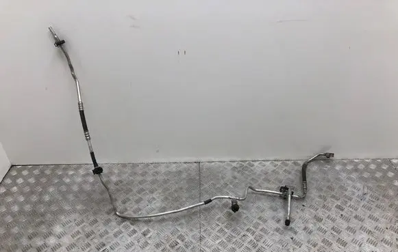 Ford Mondeo Mk III Air conditioning (A/C) pipe/hose