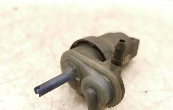 Opel Astra G Windscreen/windshield washer pump 13248320
