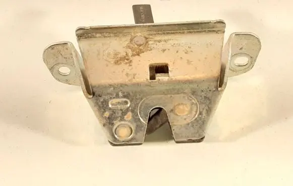 Toyota Aygo AB10 Tailgate/trunk/boot lock/catch/latch 693500H010