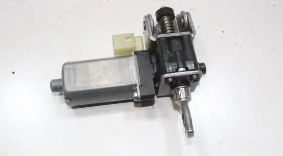 KIA Sportage Seat adjustment motor 88583F2000