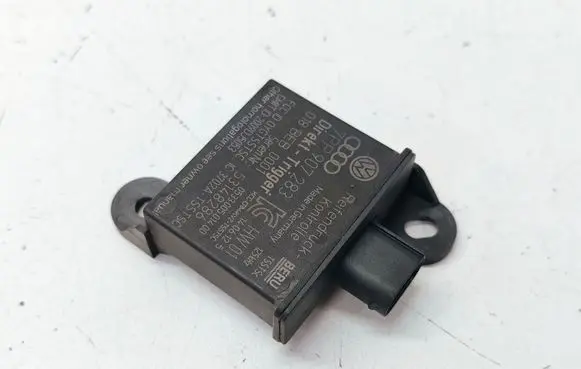 Volkswagen Touareg II Tire pressure control unit 7PP907283