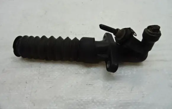 Peugeot 3008 I Clutch slave cylinder 9809468580