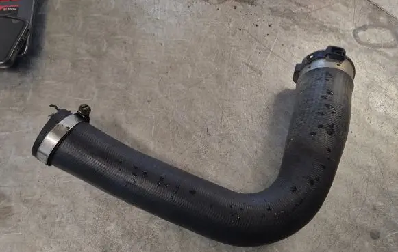 Nissan Qashqai Intercooler hose/pipe