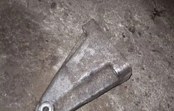 Mercedes-Benz C W203 Engine mounting bracket A6112230804
