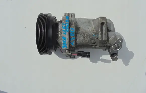 Nissan Juke I F15 Air conditioning (A/C) compressor (pump) 926003VD0A