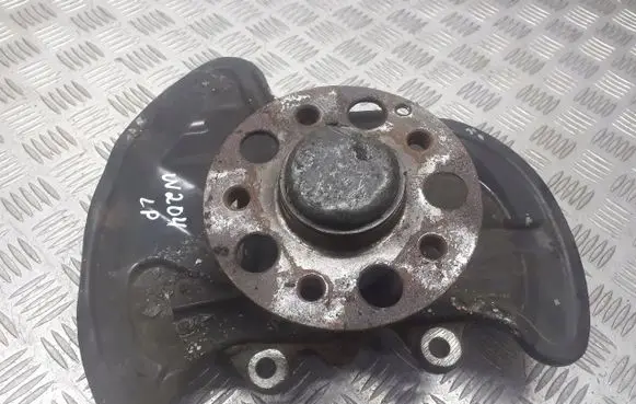 Mercedes-Benz C W204 Front wheel bearing hub A2044202544