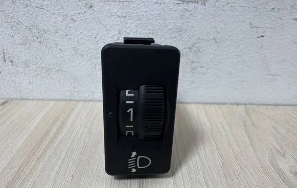 Peugeot 308 Headlight level height control switch 96366692XT 95835T