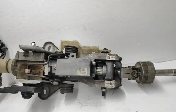 BMW 5 E60 E61 Steering wheel axle 6780869