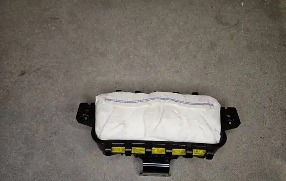 KIA Xceed Passenger airbag