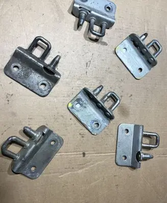 Mercedes-Benz Sprinter W906 Rear door lock loop/hook striker 9067400032