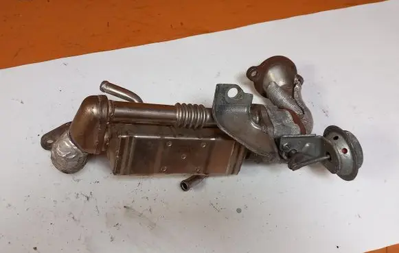 Mazda 6 EGR valve cooler R2AA20304