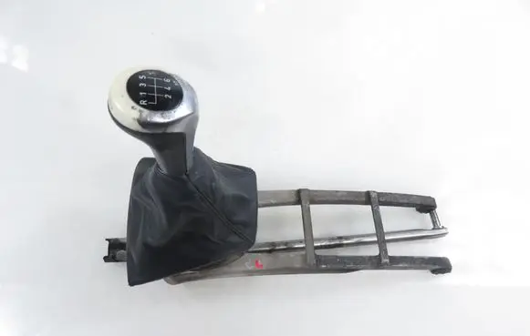 BMW X3 E83 Gear shifter/selector 3411922