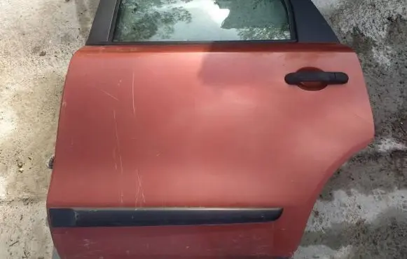 Nissan Note (E11) Rear door oranzines