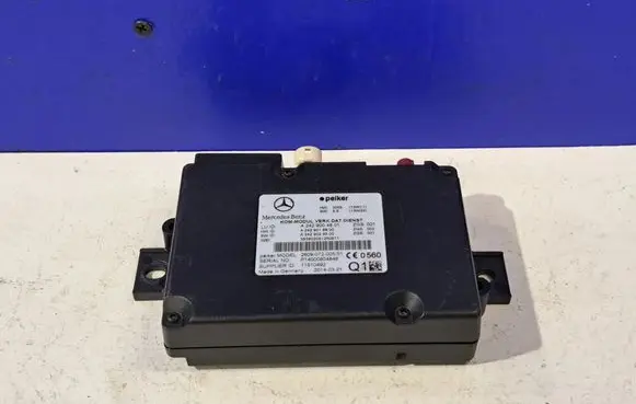 Mercedes-Benz E W212 Bluetooth control unit module A2429004801 A2429018900