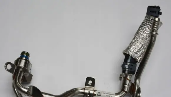 Audi A8 S8 D5 Fuel line/pipe/hose 057130300CE 057130313M
