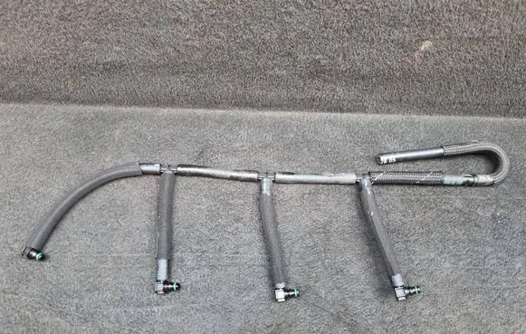 Fuel return line/hose