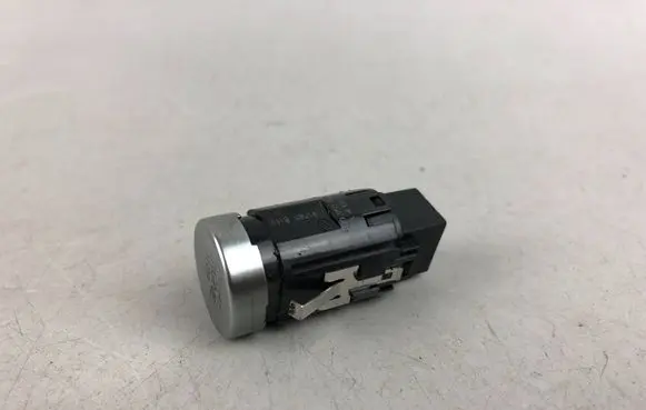 Volkswagen Golf VIII Engine start stop button switch 5H0959839