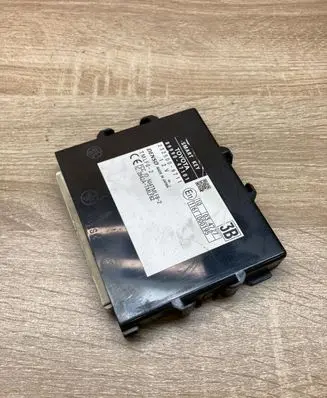 Toyota Prius+ (ZVW40) Keyless (KESSY) go control unit/module 8999047101 2325006711