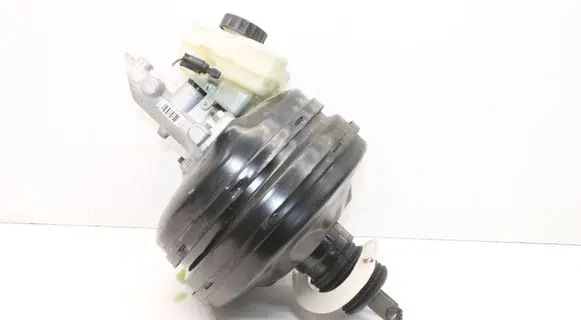 Mercedes-Benz CLS C219 Brake booster A2114300630
