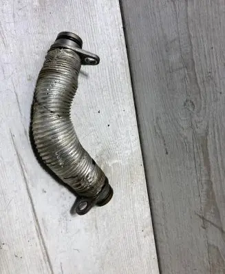 Coolant pipe/hose