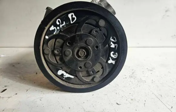 Volvo XC90 Air conditioning (A/C) compressor (pump) 30722087 5060410292 6861913950