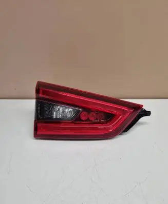 Tailgate rear/tail lights