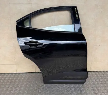 Opel Mokka B Rear door