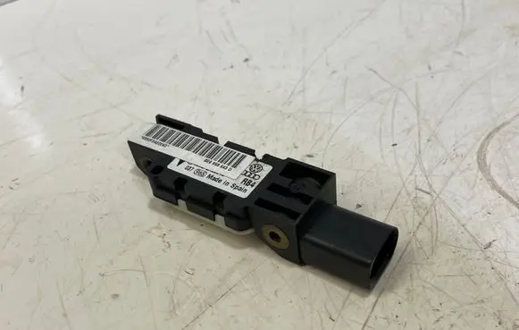 Volkswagen Phaeton Airbag deployment crash/impact sensor 8E0959643D