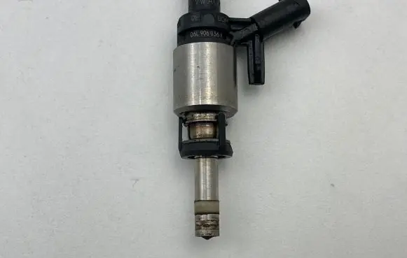 Audi A3 S3 8V Fuel injector 06L906036K