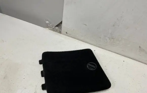 Volkswagen PASSAT B6 Trunk/boot side trim panel