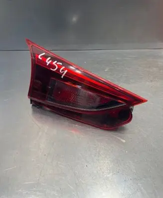 Mazda 3 III Tailgate rear/tail lights 4401