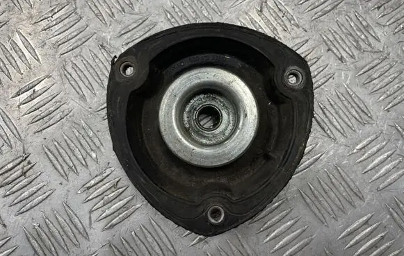 Volkswagen Golf VII Front coil spring rubber mount 5Q0412331D