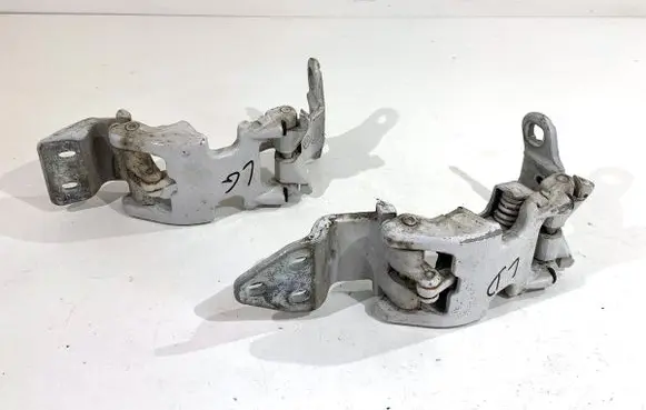 Peugeot Boxer Tailgate/trunk/boot hinge 