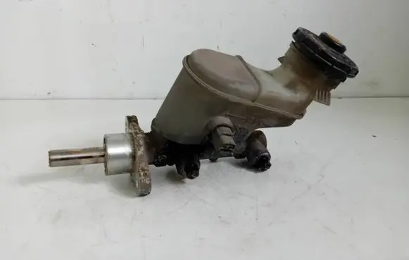 Honda Accord Master brake cylinder