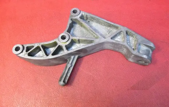 Opel Astra H Engine mounting bracket 24459824