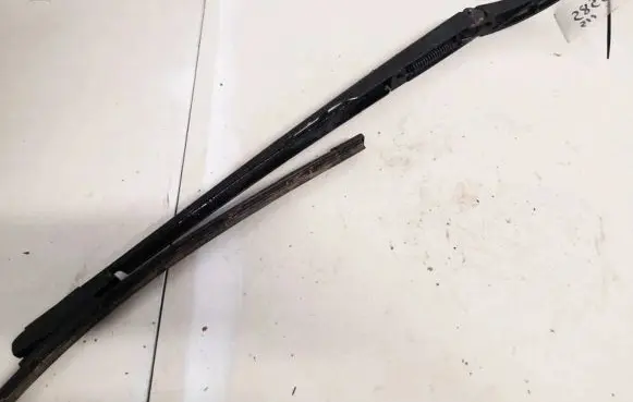Audi A6 S6 C6 4F Front wiper blade arm 4f2955409