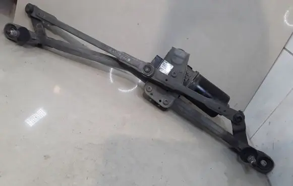 Mazda 3 I Windshield/front glass wiper blade F00S2S2698 BN8V6737XA